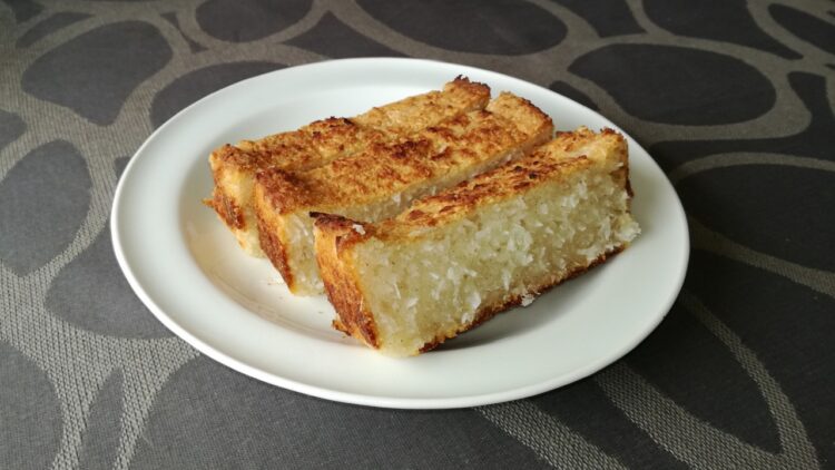 Fiji kage med cassava rod