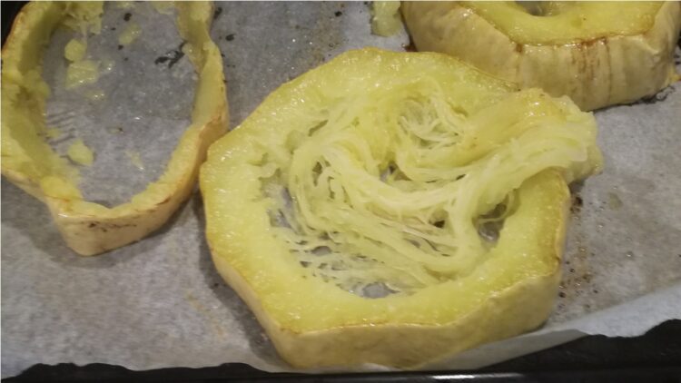 Bagt Spaghetti Squash Konenmedgryden Dk