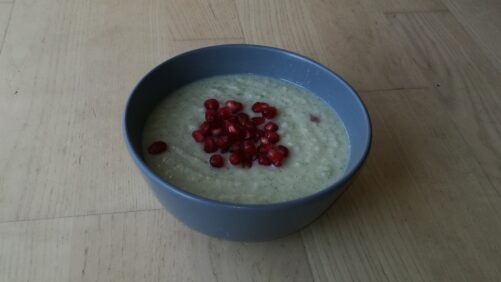 Blomkålsgrød med granatæble
