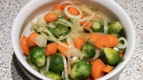 Rosenkål med gulerødder