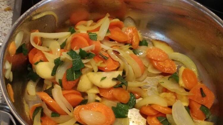 Gulerødder med salvie