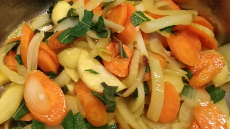 Gulerødder med salvie