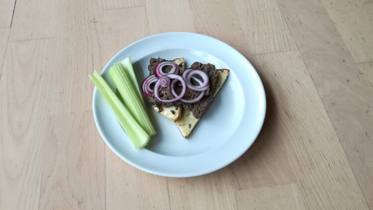 Kalveleverpostej med selleri