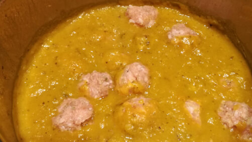 græskarsuppe med kødboller